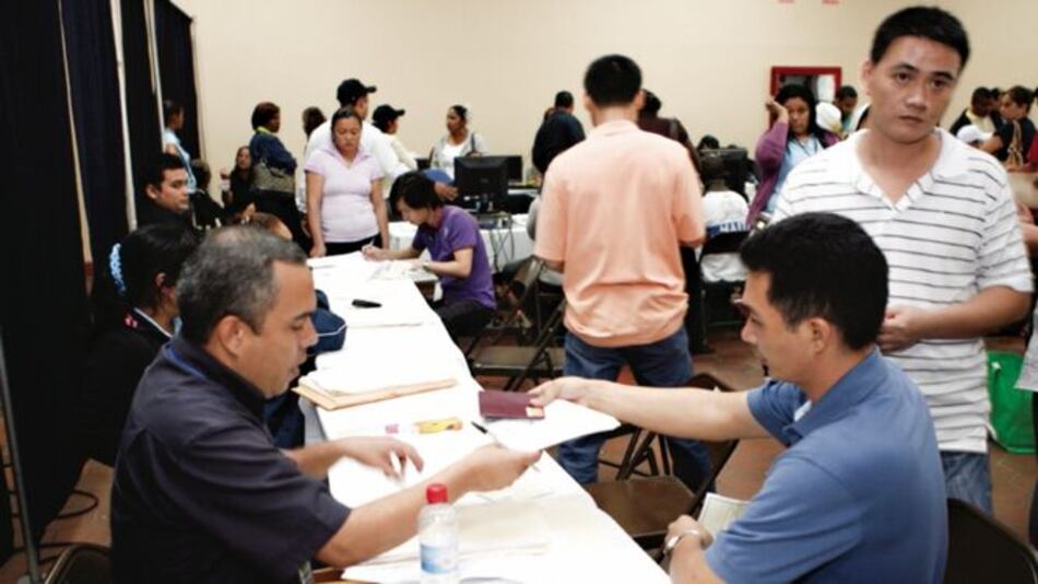 Servicio Nacional de Migración: se respetará a extranjeros con regularización extraordinaria