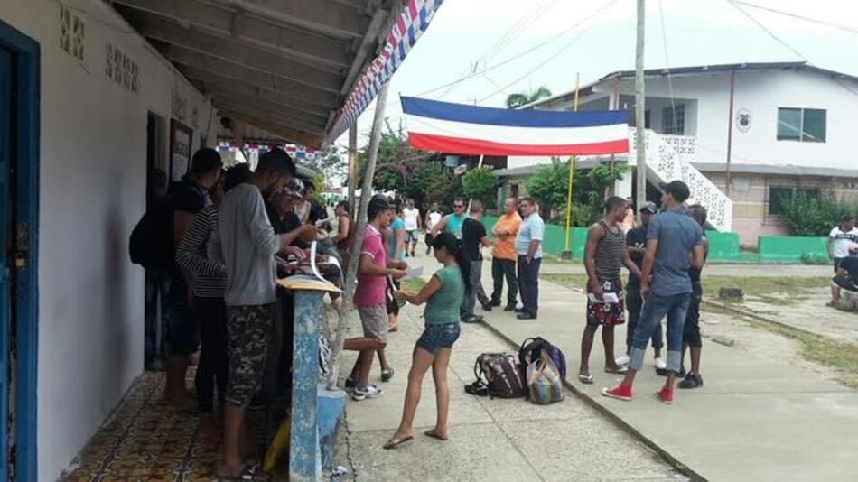 Llega a 700 la cifra de migrantes cubanos en Puerto Obaldía