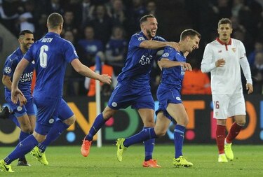 Leicester supera al Sevilla y logra su pase