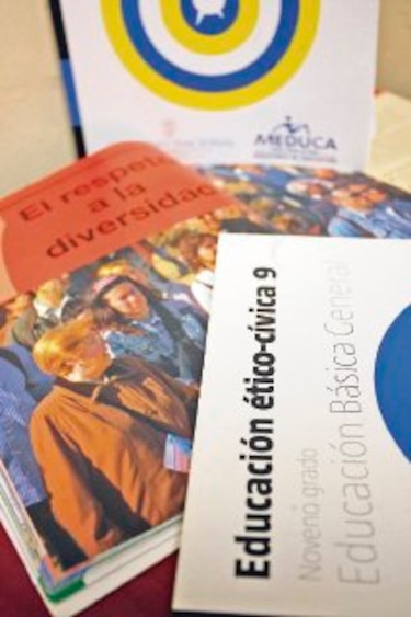 Meduca revisa planes para la compra de nuevos libros