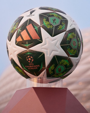 UEFA presenta el nuevo balón con el que se jugará fase eliminatoria de la Champions League