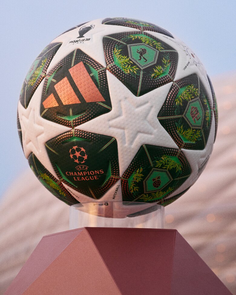 UEFA presenta el nuevo balón con el que se jugará fase eliminatoria de la Champions League