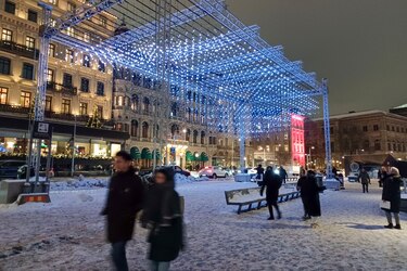 Los premios nobel inspiran a los artistas de la luz en las calles de Estocolmo