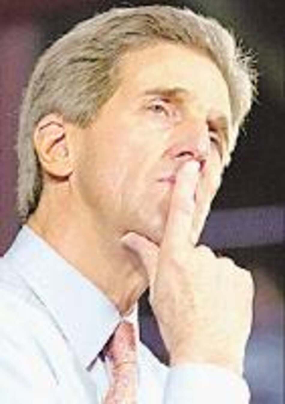 John Kerry gana primarias demócratas en otros tres estados