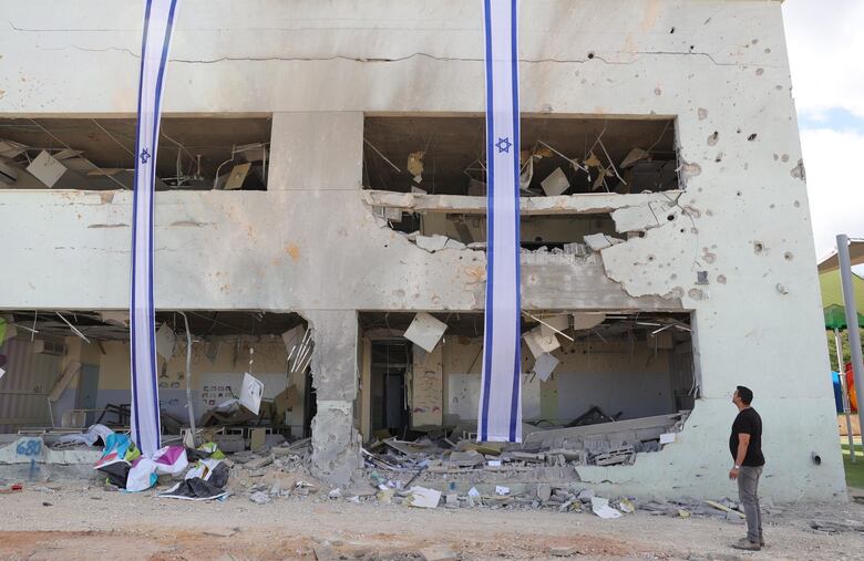 Irán e Israel intercambian golpes sin precedentes y se acercan a una guerra abierta