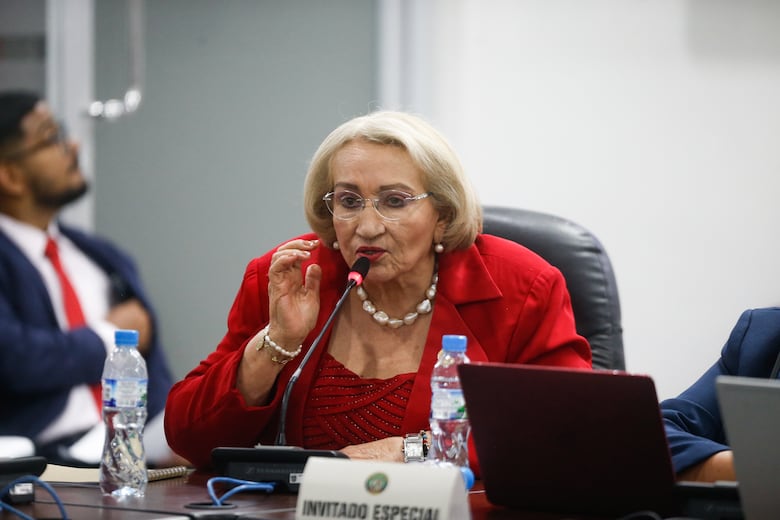 Mulino sobre la rectora de la Unachi: ‘cada vez que habla se abre la puerta del Ministerio Público más grande’