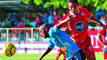 Muñoz anotó doblete en derrota del Firpo