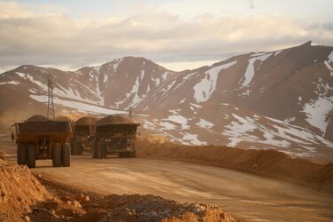 Barrick coquetea con los accionistas de First Quantum; ¿comprarán las acciones de la mina?