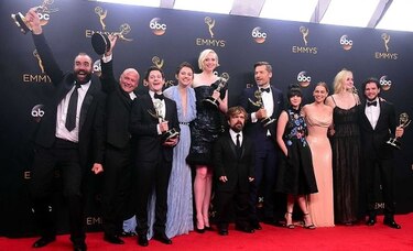 'Juego de tronos' hizo historia en unos Emmy muy políticos