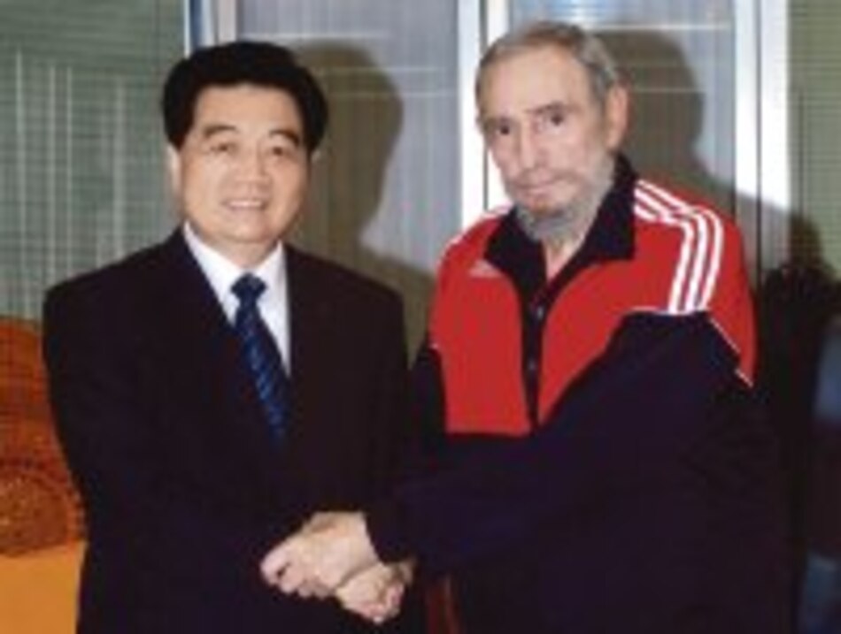 Fidel Castro reaparece y se reúne con Hu Jintao