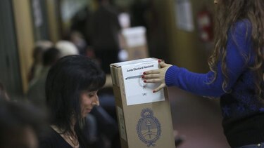 Argentina vota en primarias presidenciales y al congreso