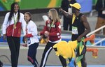 Usain Bolt repite como campeón olímpico, gana oro en los 100 metros