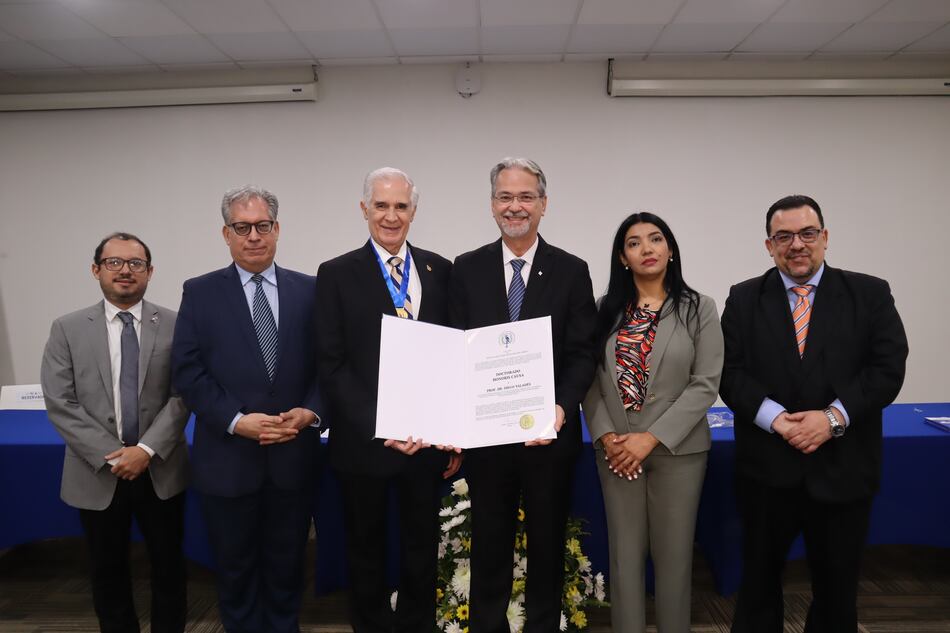 INEJ otorga Doctorado Honoris Causa a su Fundador Prof. Dr. Diego Valadés