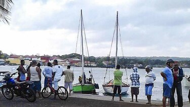 Nicaragua reanuda búsqueda de costarricenses desaparecidos en naufragio