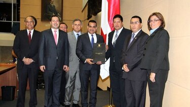 Endurecen multas para quienes contraten de manera ilegal a extranjeros: de $500 pasa a $10 mil