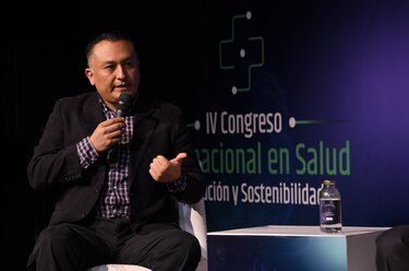 Expertos se reúnen en Bolivia para debatir el impacto de inteligencia artificial en la salud