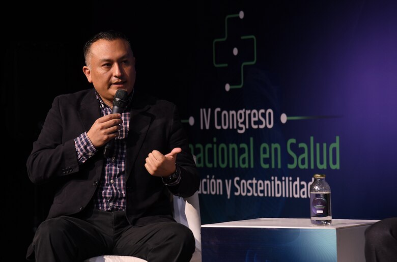 Expertos se reúnen en Bolivia para debatir el impacto de inteligencia artificial en la salud