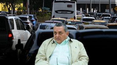 Envían de vacaciones al secretario de la ATTT tras derogación de decreto de ‘apps’ de transporte