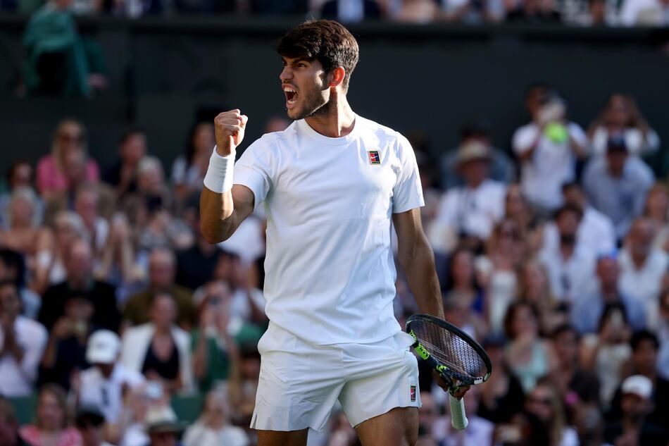 Wimbledon: Alcaraz ganó sin despeinarse y avanzó a semifinales