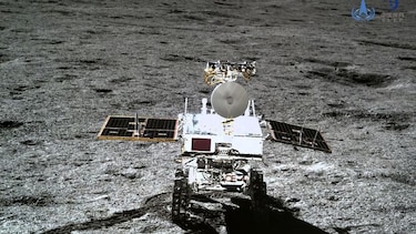Sonda china habría descubierto minerales del subsuelo lunar
