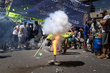 Prensa extranjera en Argentina advierte que Gobierno pone límites para cubrir la protesta