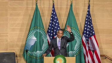Barack Obama condenó a los líderes africanos que se aferran al poder