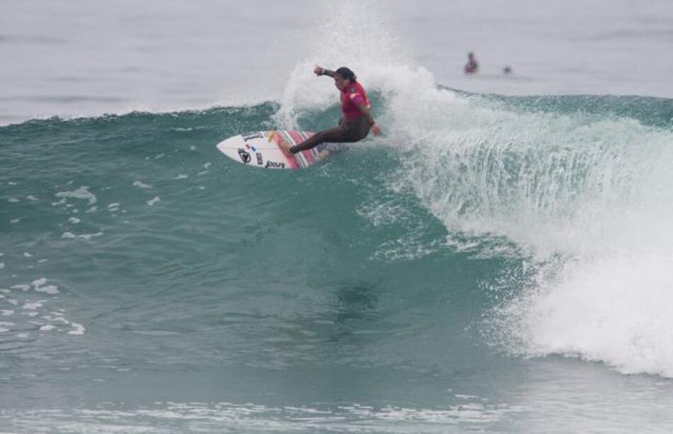 Panameños no logran avanzar en el Mundial de Surf