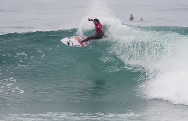 Panameños no logran avanzar en el Mundial de Surf
