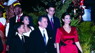 Gala y banquete en las ruinas