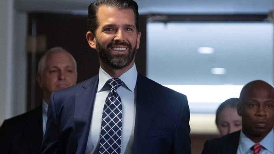 Trump Jr. acude al Capitolio para confirmar su testimonio sobre injerencia rusa