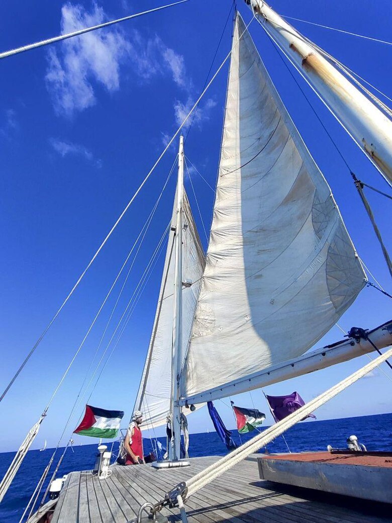 Las imágenes de la flotilla internacional con ayuda humanitaria para Gaza que se acerca a aguas controladas por Israel