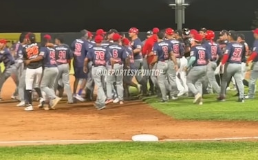 Trifulca en el juego Los Santos vs Veraguas deja un herido y obliga a suspender el encuentro