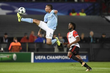 Manchester City debuta con fácil triunfo