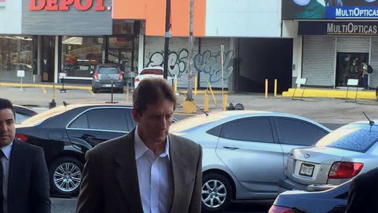 Guillermo Sáez-Llorens se presenta en la Fiscalía Quinta Anticorrupción para indagatoria