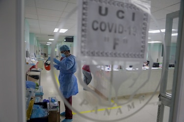 Covid-19: hospitalizaciones en sala y UCI aumentan a 164 pacientes