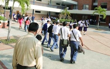 Anteproyectos buscan mayor transparencia en costos escolares y contratos con colegios privados