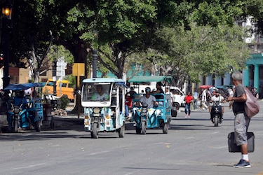 Los triciclos eléctricos en La Habana: la alternativa a la crisis energética en Cuba