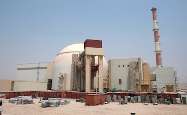 El OIEA confirma ataque en inmediaciones de planta nuclear iraní de Bushehr con un muerto