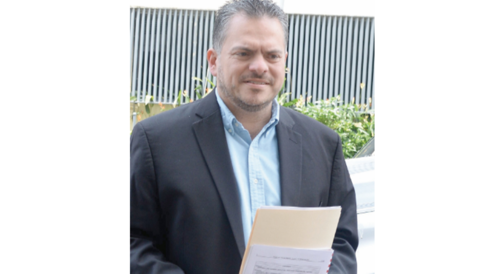 ‘Me han dado ganas de renunciar al PRD’