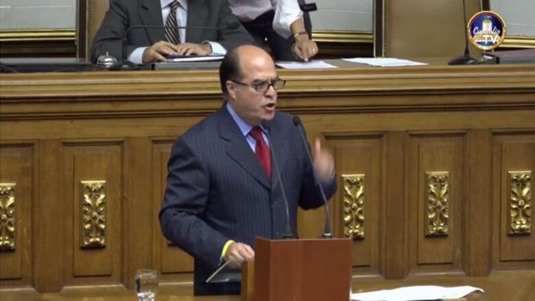 Parlamento debate acciones tras suspensión del revocatorio contra Nicolás Maduro