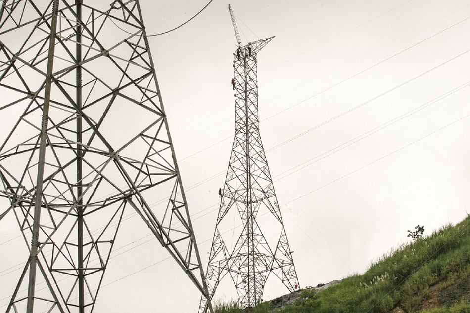 Compensación a los clientes eléctricos se redujo de 10% a 1%