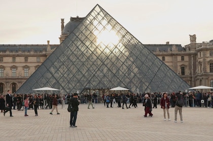 El Louvre tuvo 9 millones de visitas en 2025 e inicia 2026 con apertura parcial por paros