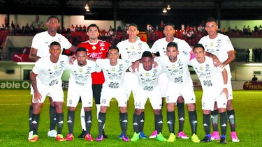 Árabe Unido y CAI ganaron