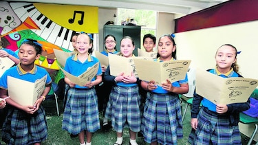 Competencia coral en escuelas