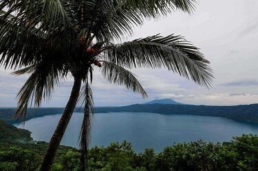 La biodiversidad escondida en las lagunas volcánicas de Nicaragua