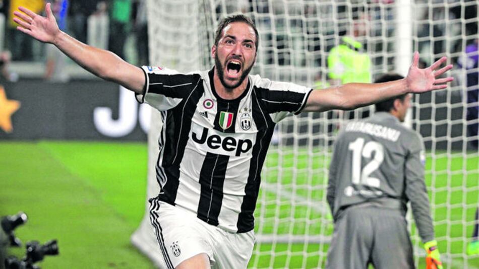 Juventus gana e Higuaín golea