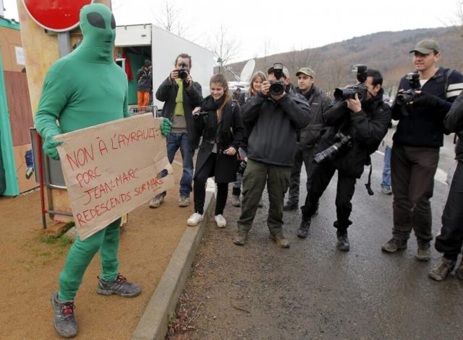 Sí llegaron hombrecitos verdes a pueblo francés del 'fin del mundo'