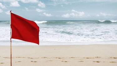 Declaran 'bandera roja' por fuertes oleajes en el Caribe