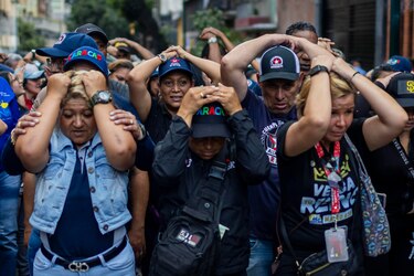 La alcaldesa de Caracas ve necesario ‘saber cómo se usa el arma’ para defender a Venezuela