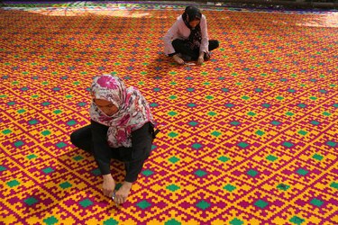 Tejen en Irán el Kílim más grande del mundo